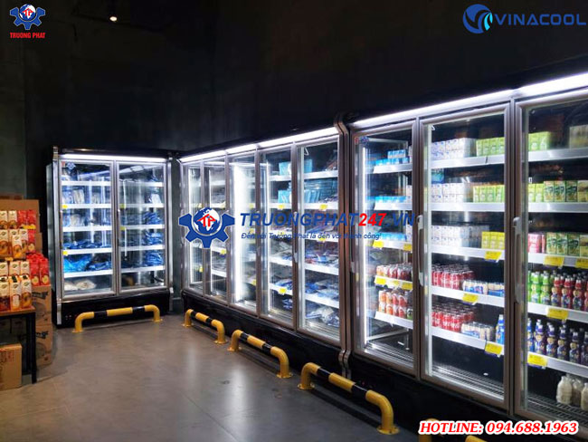tủ mát cánh kính
